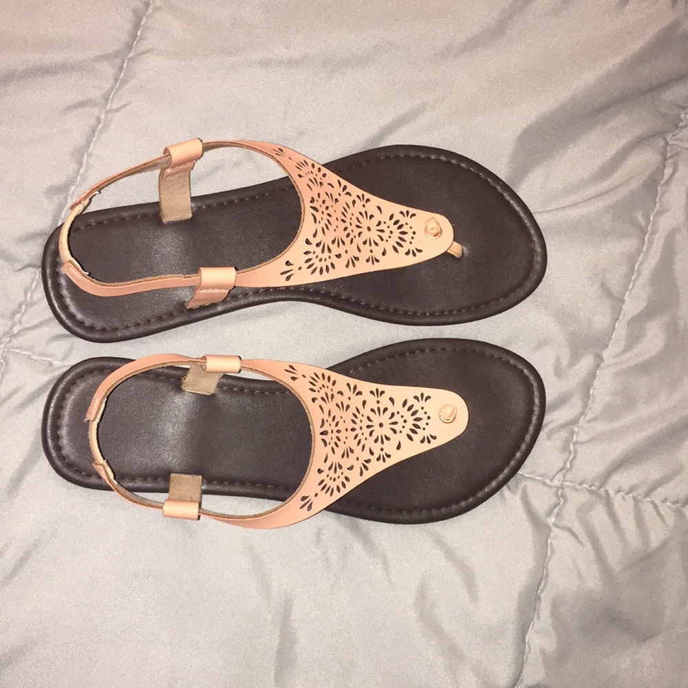 Mudd Sandals Never worn